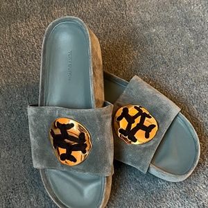 Tory Burch Slides Size 9 1/2M in Steel Blue